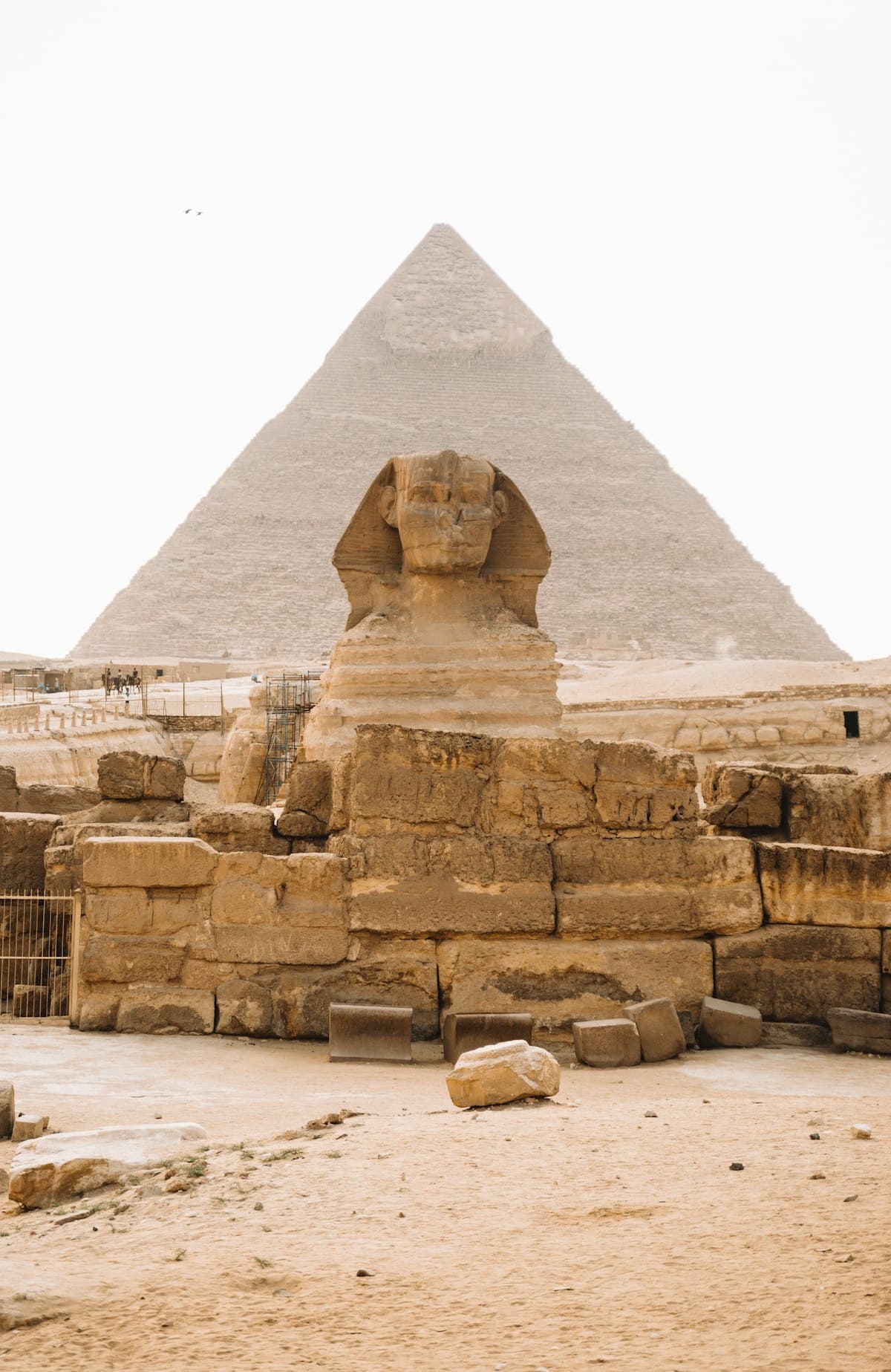 The Great Sphinx and pyramid of Giza, Egypt